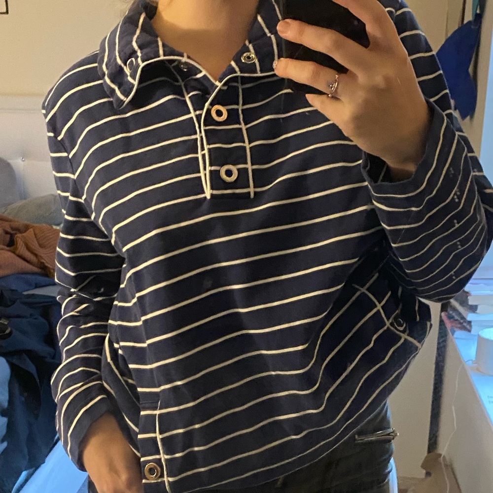 Striped crew neck shirt